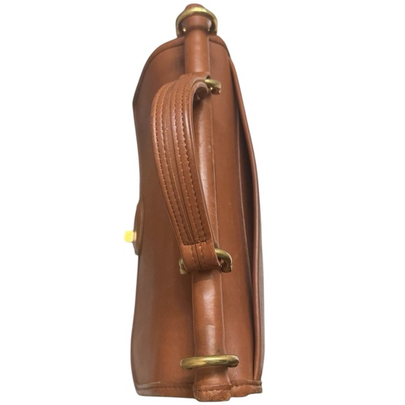 COACH Vintage Willis Bag. - Picture 7 of 16